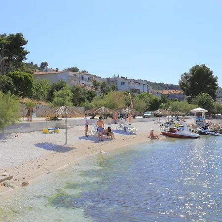 Apartman With Parking Space Zedno, Ciovo - 23279